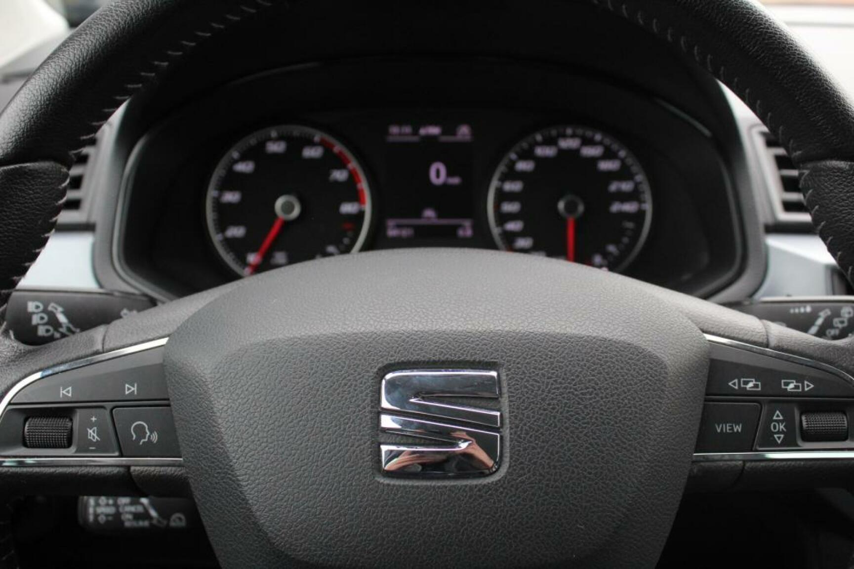 SEAT-Arona-21